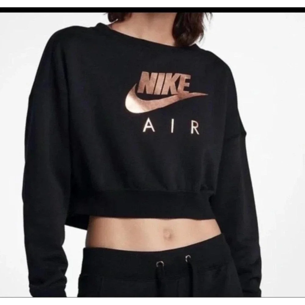 Nike Air Rally Metallic Gold Athletic Crewneck Cropped Pullover Sweatshirt